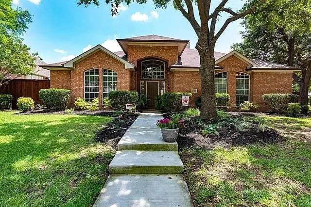 10901 Hermitage Lane