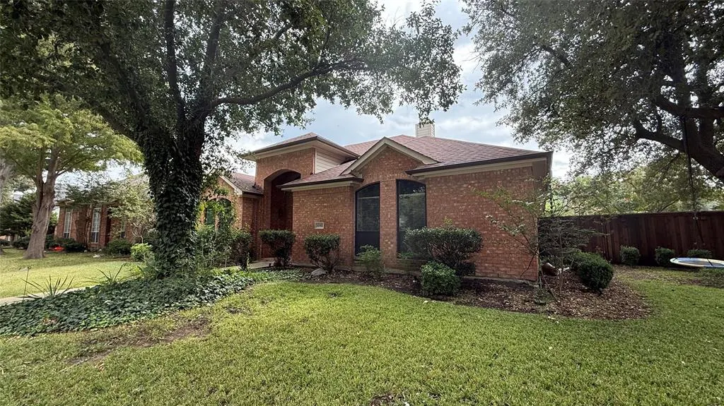 10901 Hermitage Lane