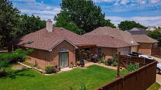 10901 Hermitage Lane