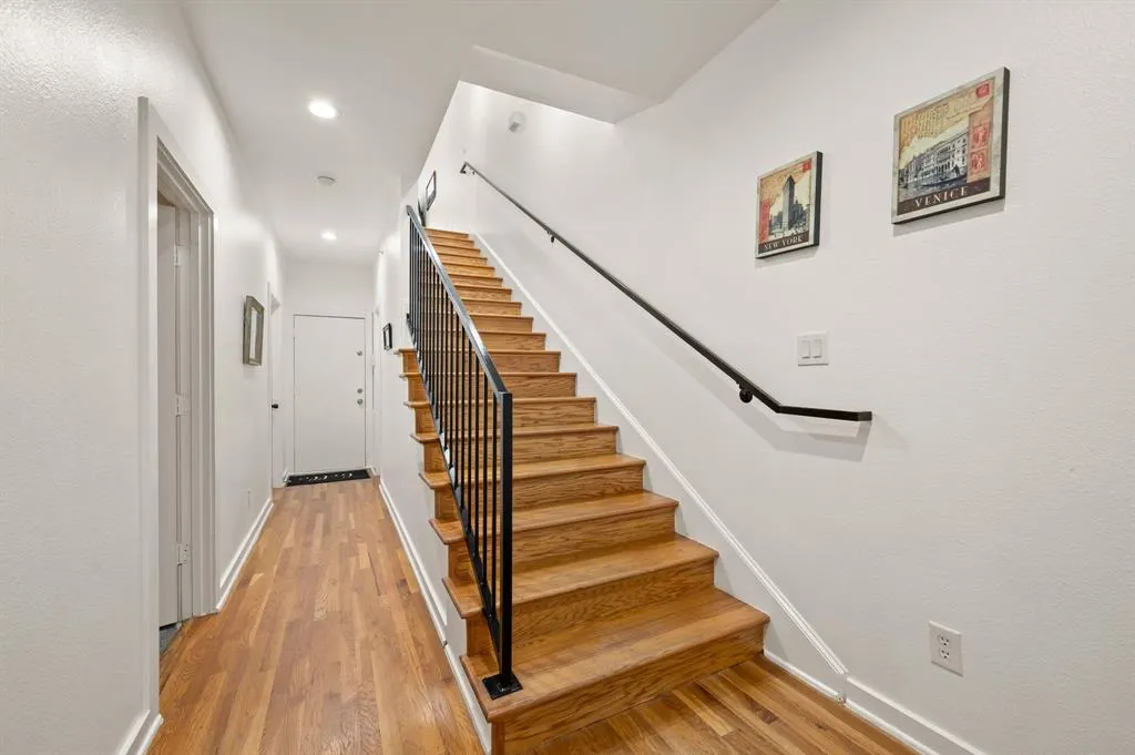 3320 Douglas Avenue, #C