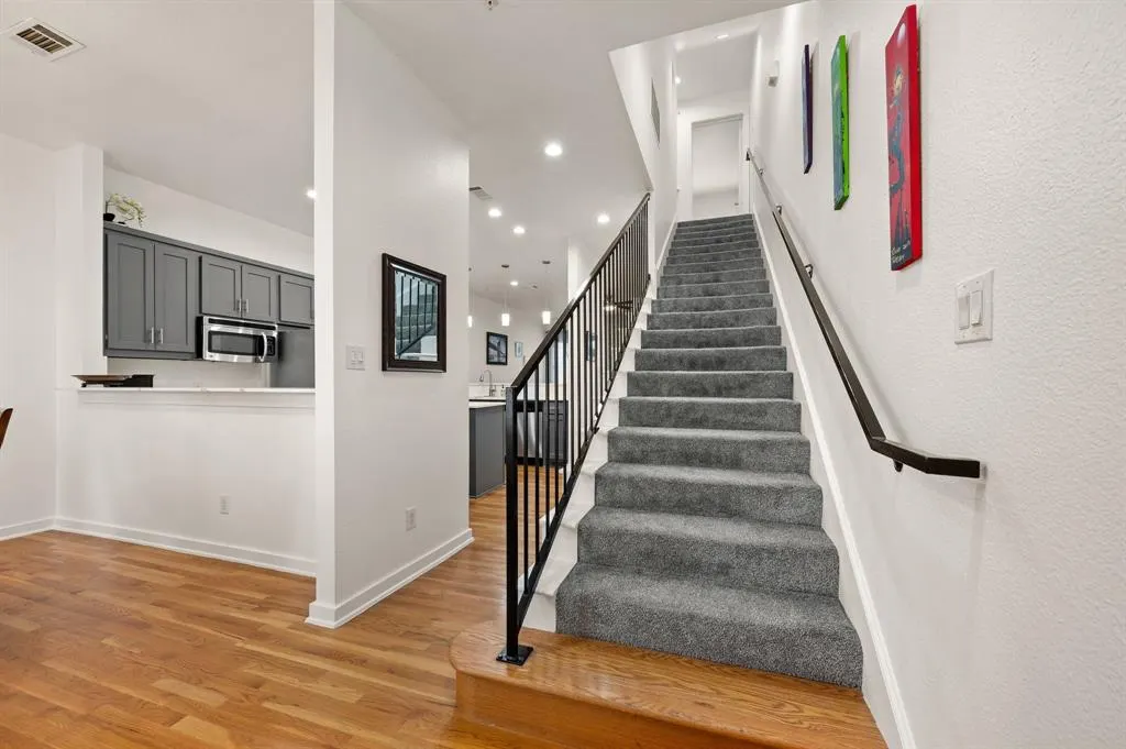 3320 Douglas Avenue, #C