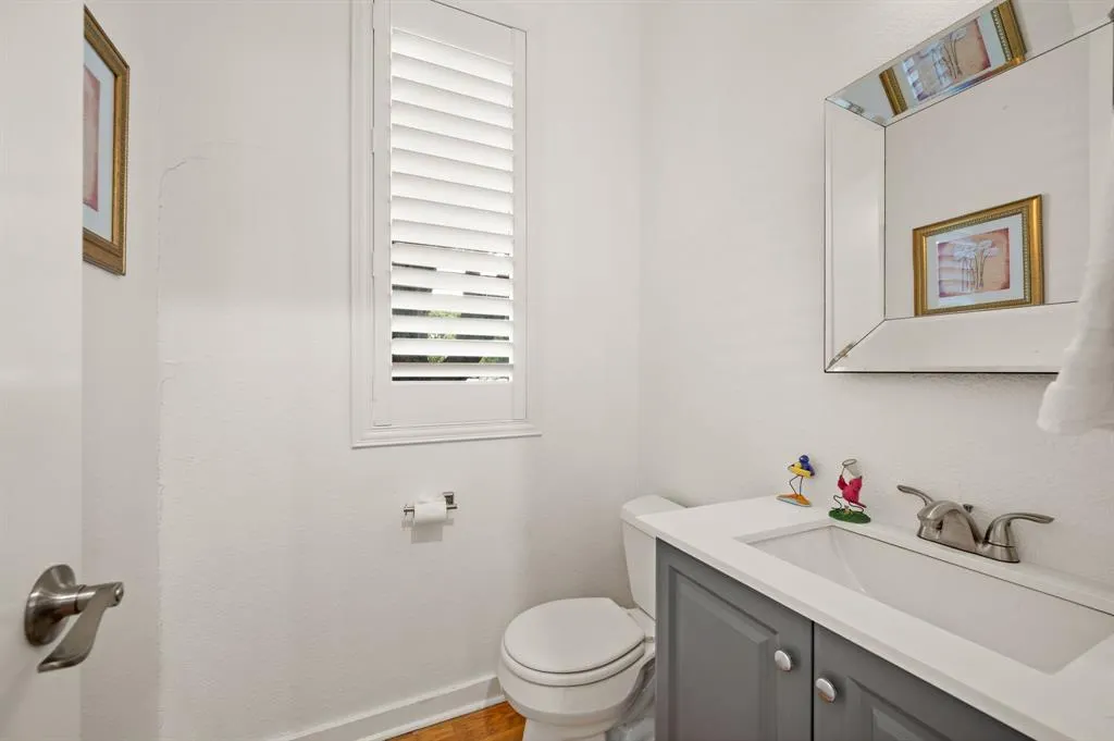 3320 Douglas Avenue, #C