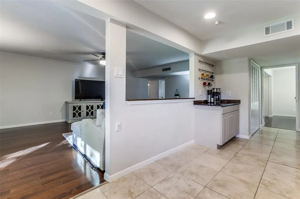 6606 Hunters Ridge Drive