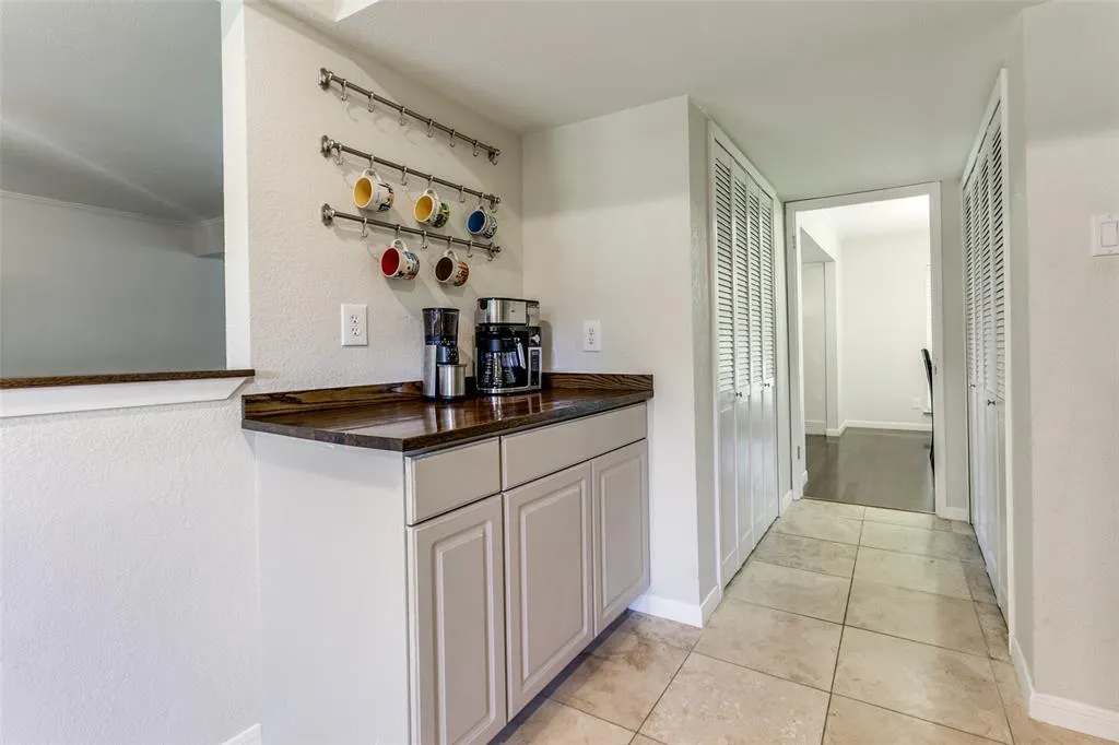 6606 Hunters Ridge Drive