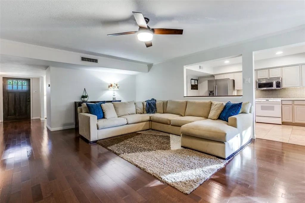 6606 Hunters Ridge Drive