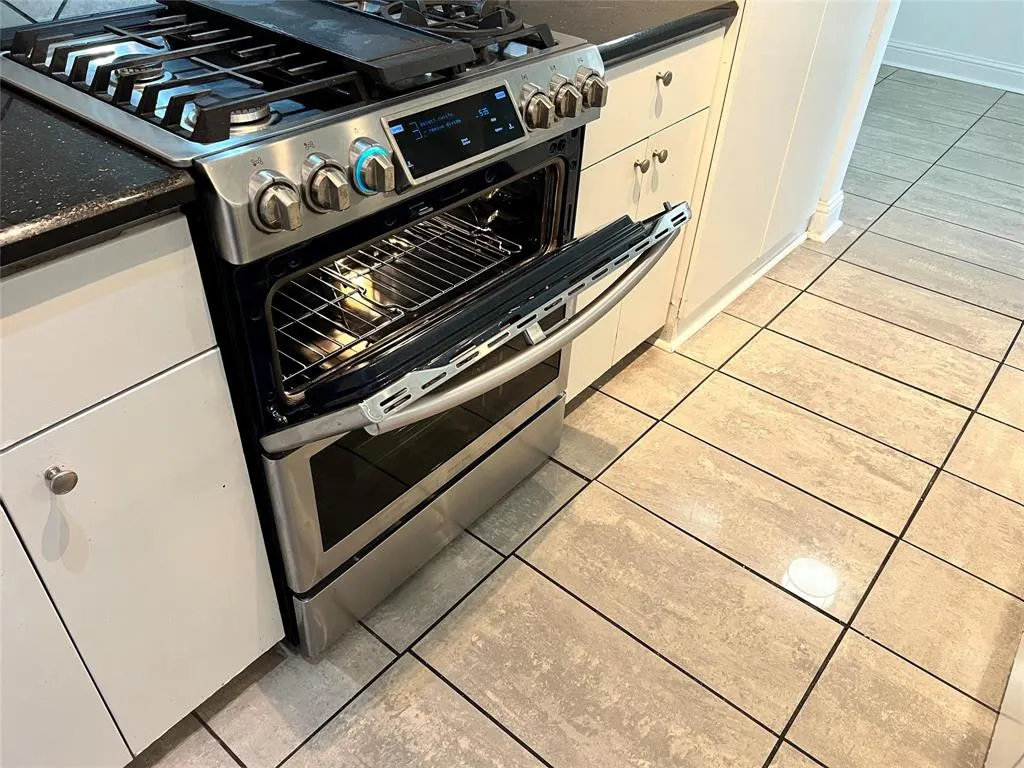 3883 Turtle Creek Boulevard, #2010