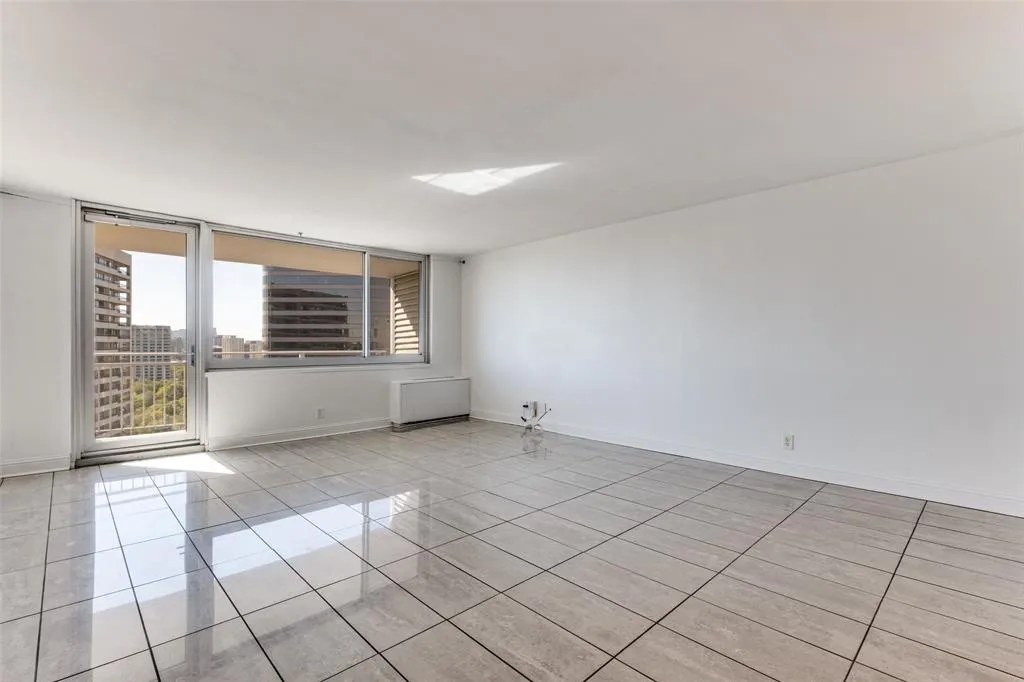 3883 Turtle Creek Boulevard, #2010