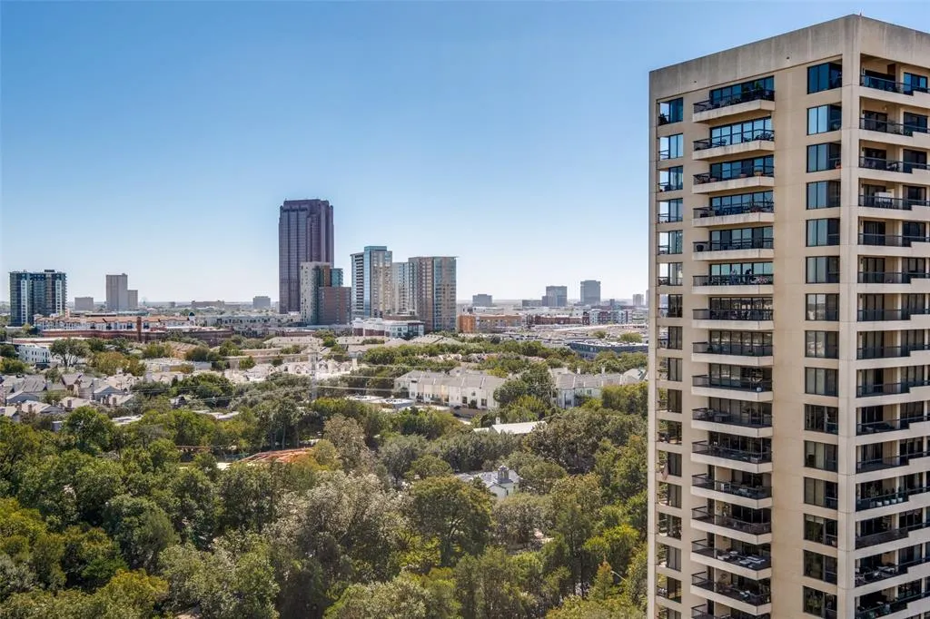 3883 Turtle Creek Boulevard, #2010