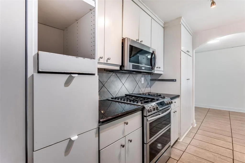 3883 Turtle Creek Boulevard, #2010