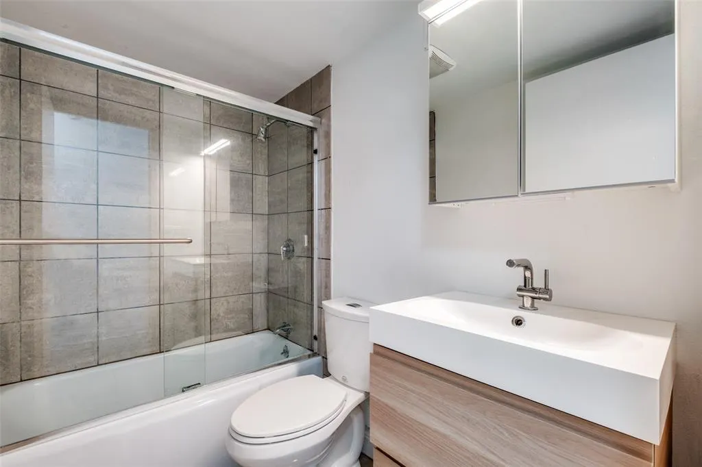 3883 Turtle Creek Boulevard, #2010