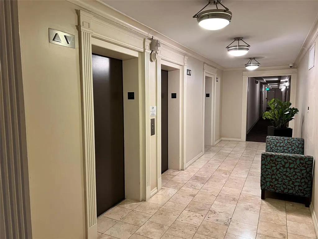 3883 Turtle Creek Boulevard, #2010