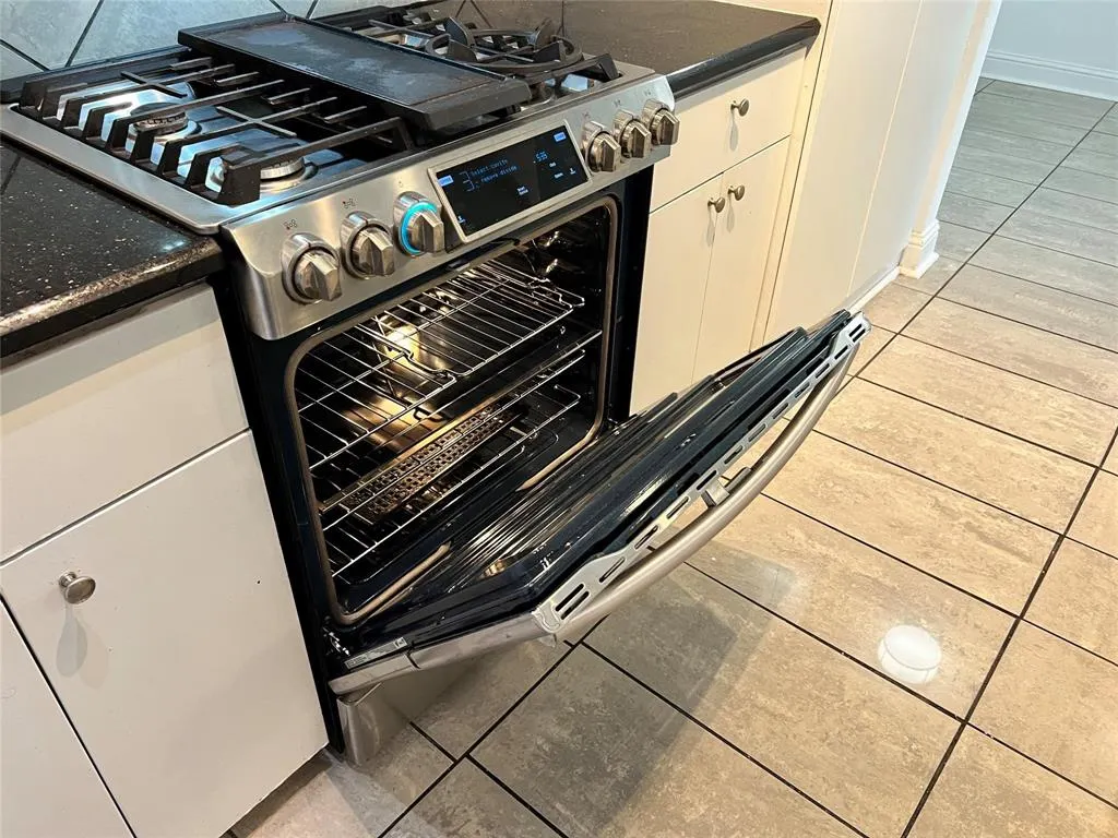 3883 Turtle Creek Boulevard, #2010