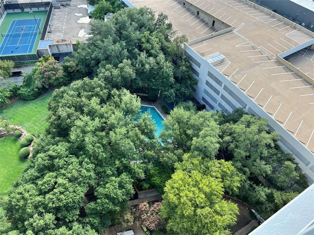 3883 Turtle Creek Boulevard, #2010