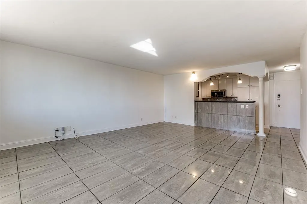 3883 Turtle Creek Boulevard, #2010