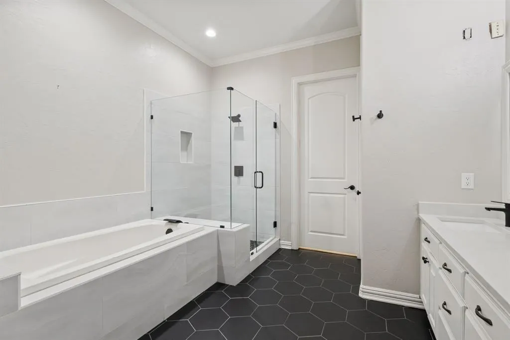 5200 Longview Street