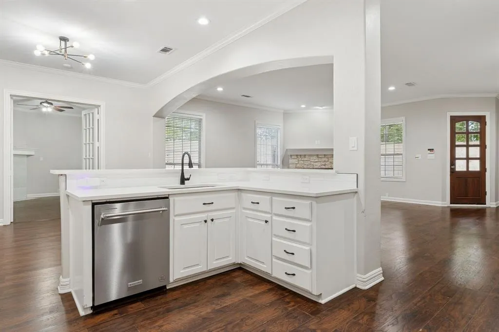 5200 Longview Street