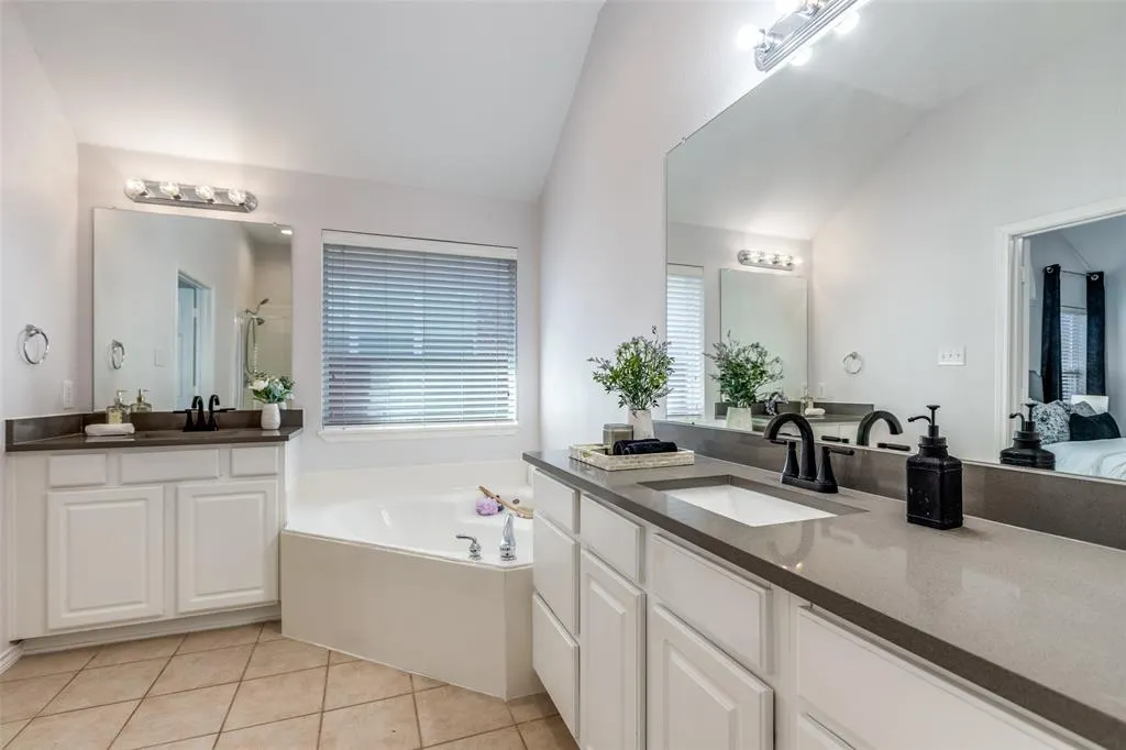 2818 Spanish Moss Trail