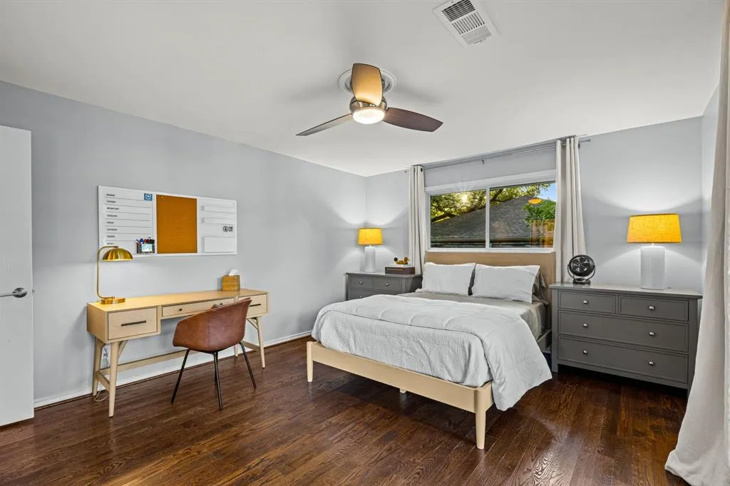 7612 Maplecrest Drive