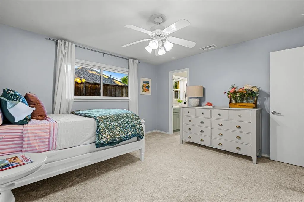 7612 Maplecrest Drive