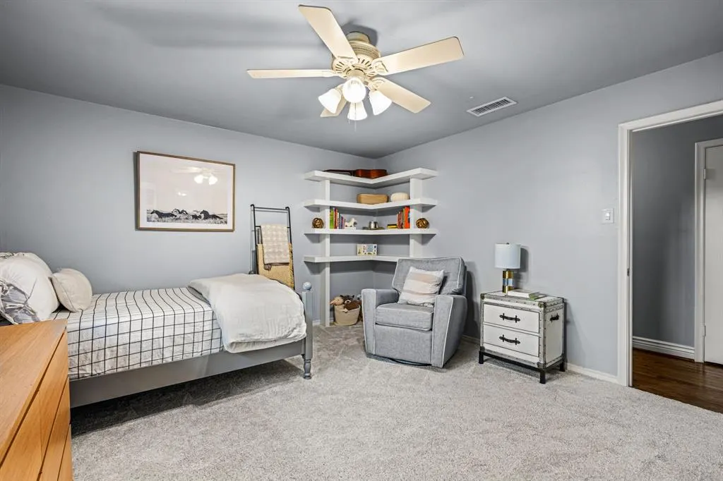 7612 Maplecrest Drive