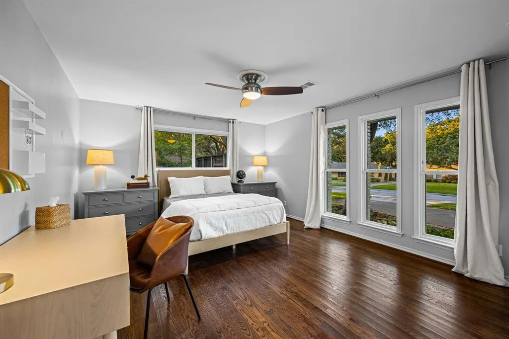 7612 Maplecrest Drive