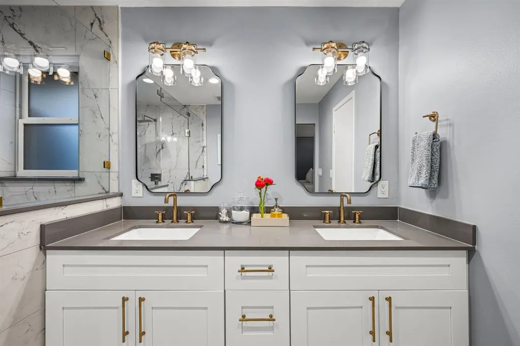 7612 Maplecrest Drive