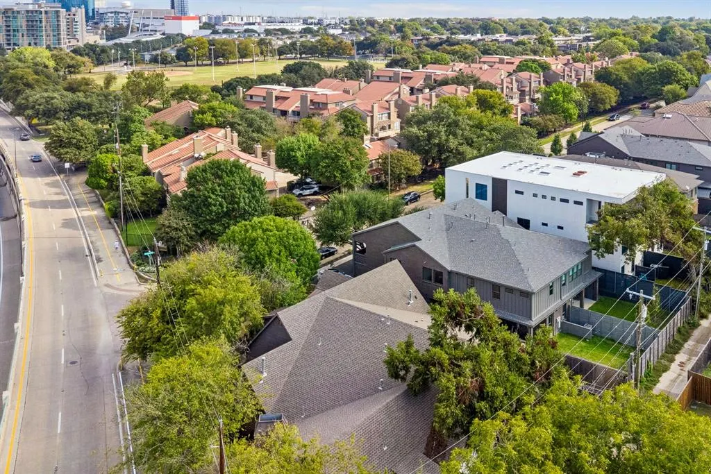 5200 Longview Street