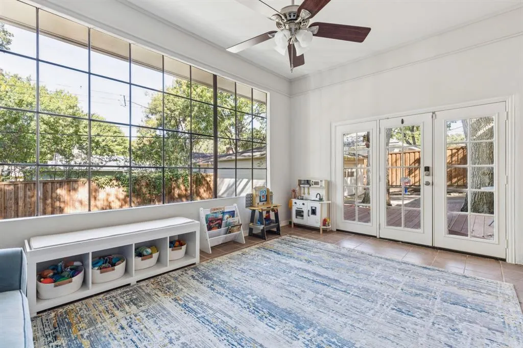 10021 Lanshire Drive