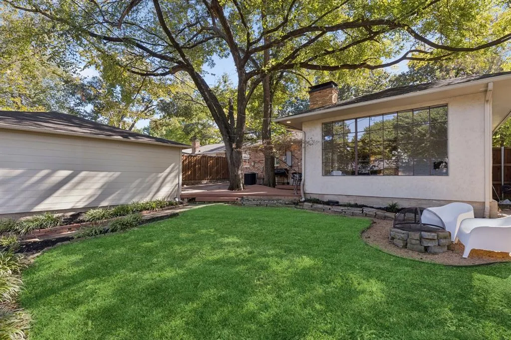 10021 Lanshire Drive