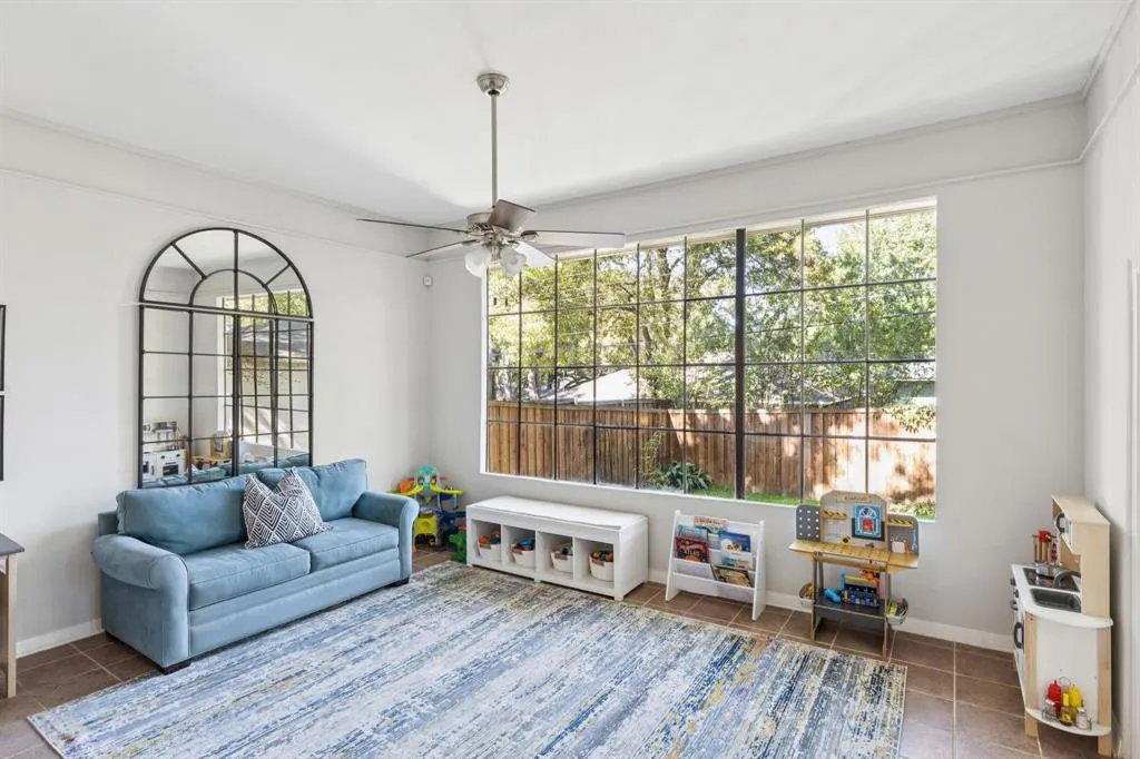 10021 Lanshire Drive