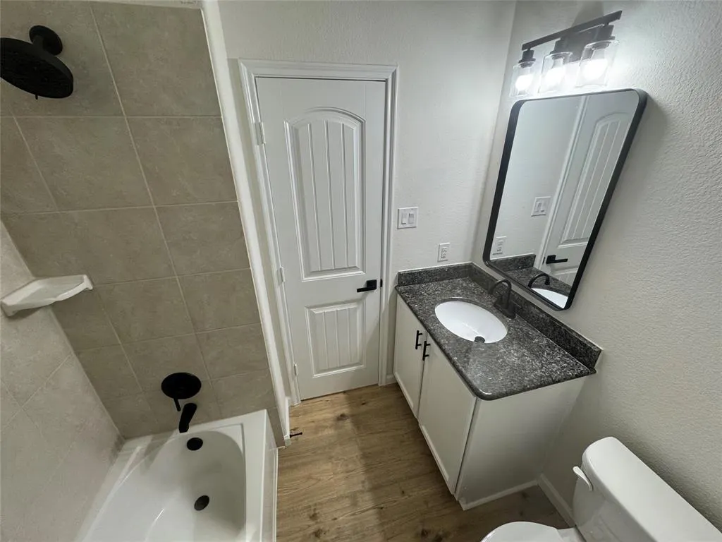 829 Lake Woodland Drive