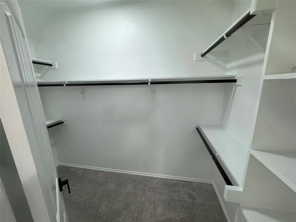 829 Lake Woodland Drive