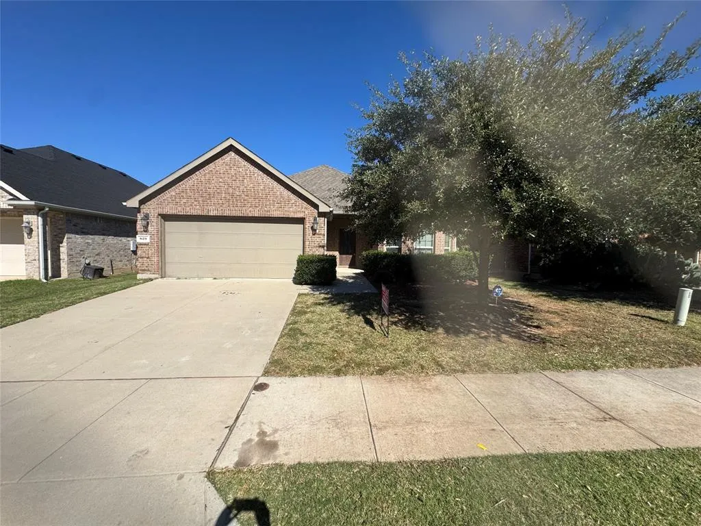 829 Lake Woodland Drive