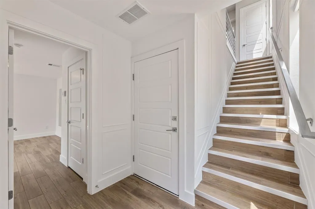 4522 Deere Street, #105