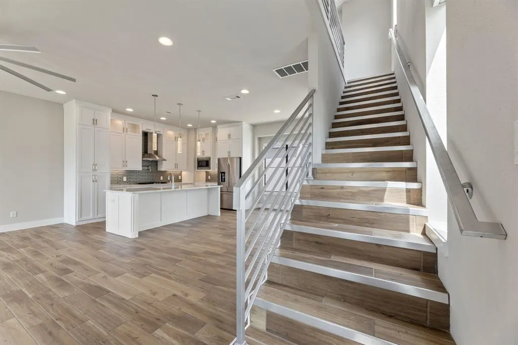 4522 Deere Street, #105