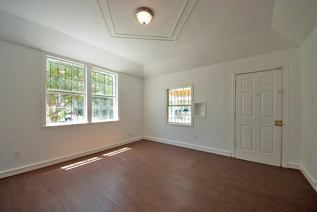 5645 Santa Fe Avenue