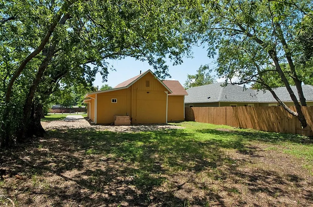 5645 Santa Fe Avenue