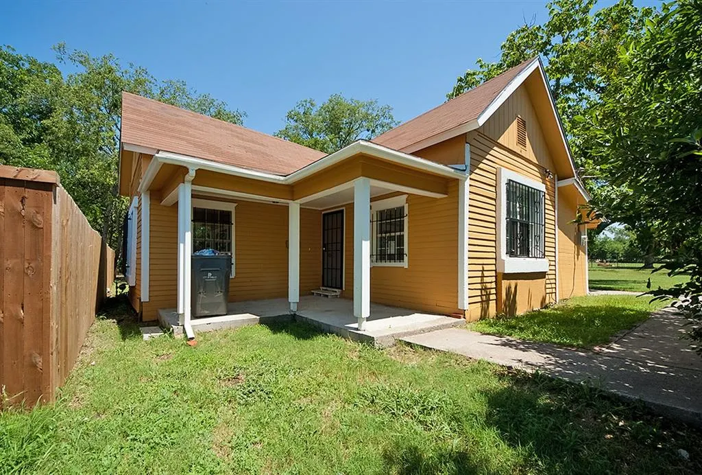 5645 Santa Fe Avenue