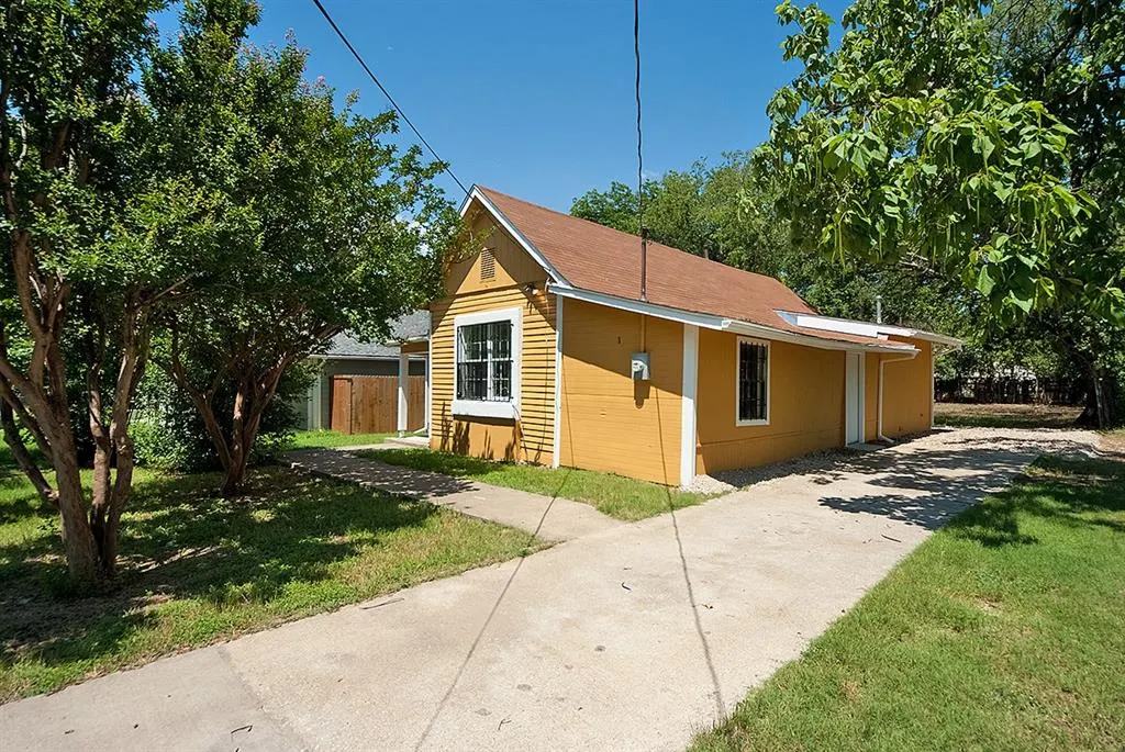 5645 Santa Fe Avenue