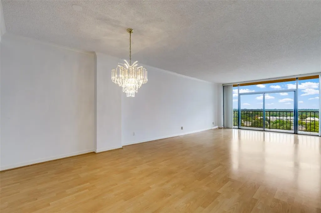 5200 Keller Springs Road, #824