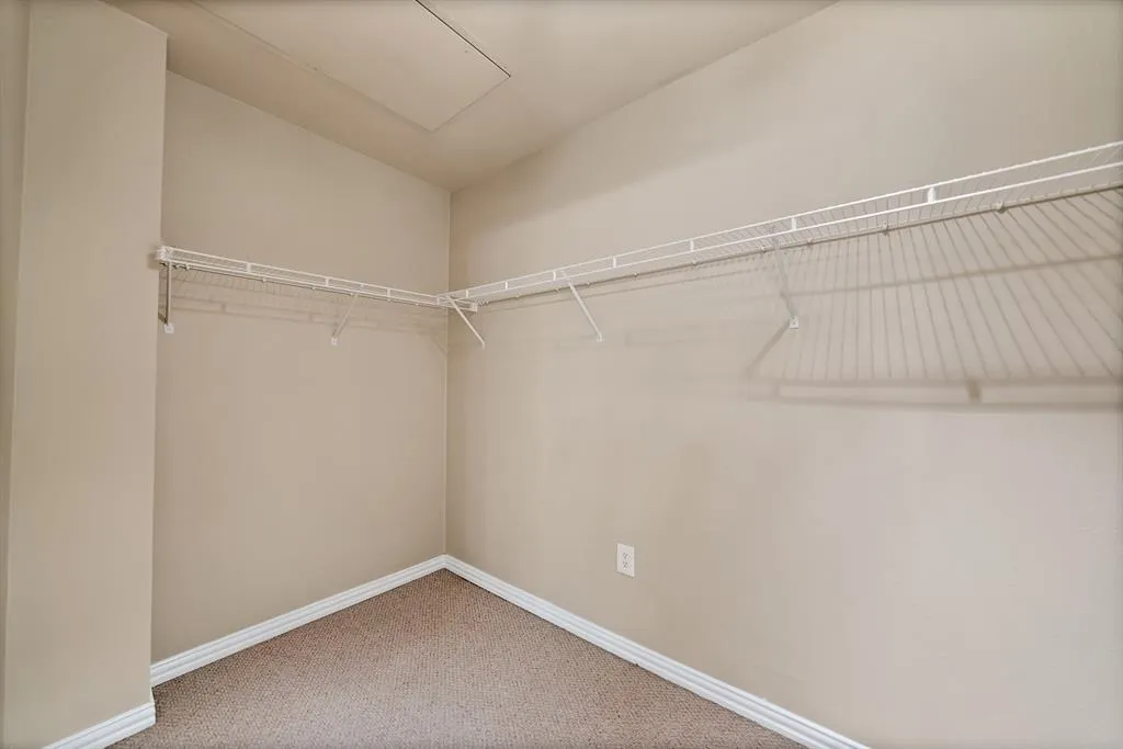 2305 Worthington Street, #103