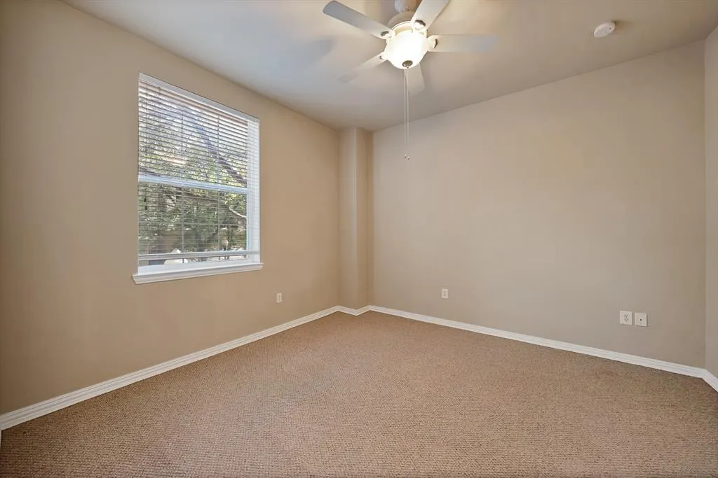 2305 Worthington Street, #103