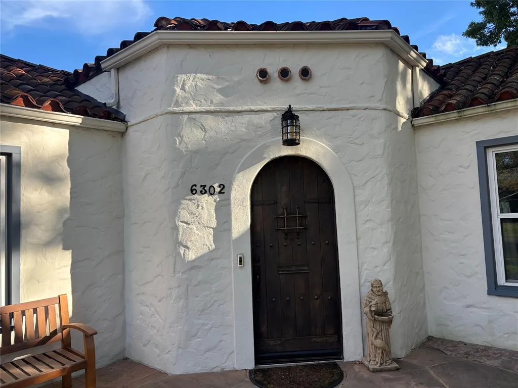 6302 Ellsworth Avenue