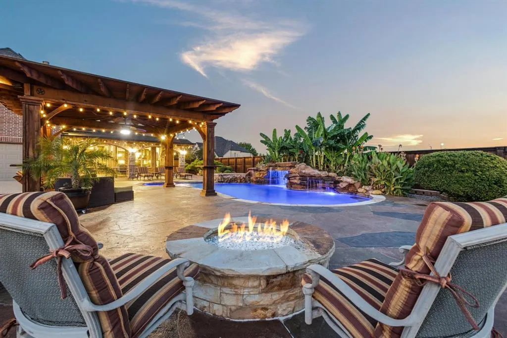 4495 Chevy Chase Lane