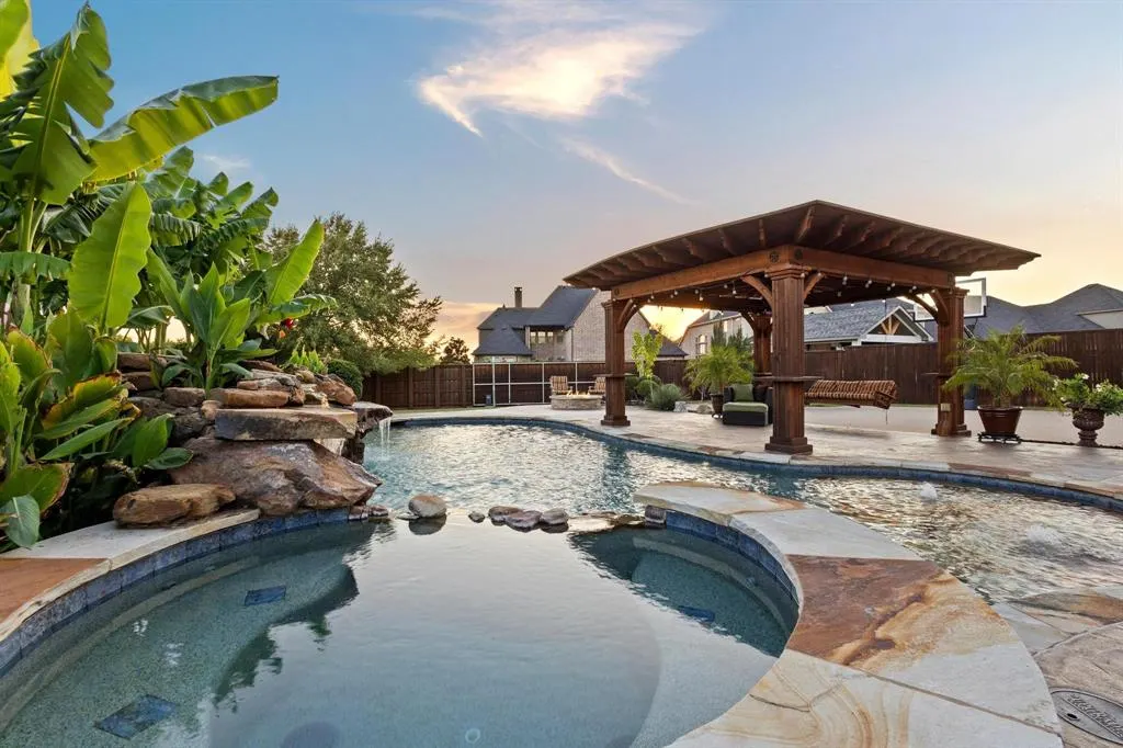 4495 Chevy Chase Lane