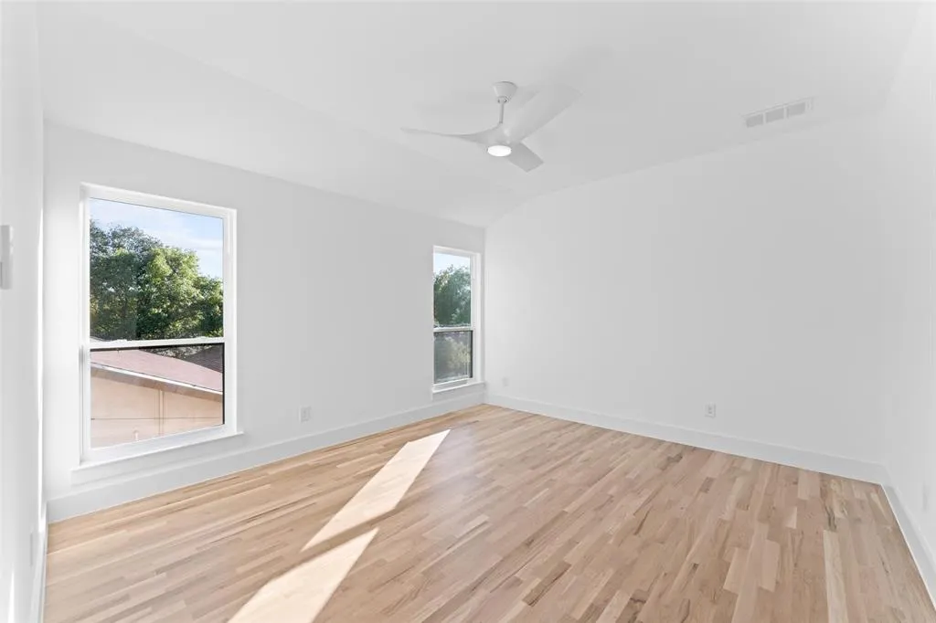 2315 S Vernon Avenue