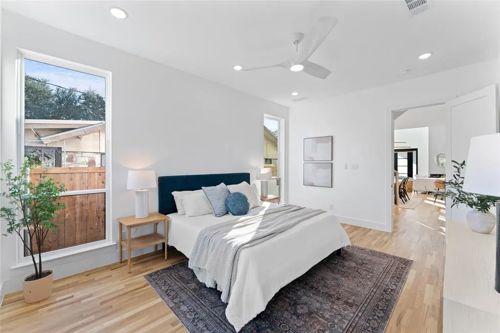 2315 S Vernon Avenue