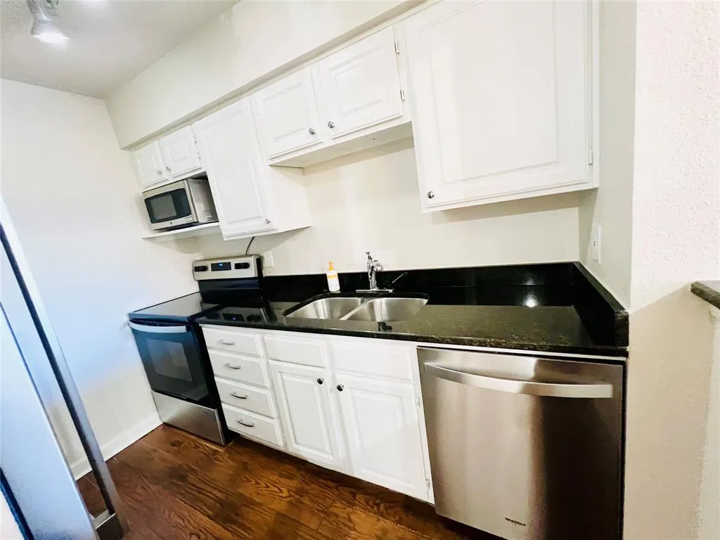 5757 E University Boulevard, #27H