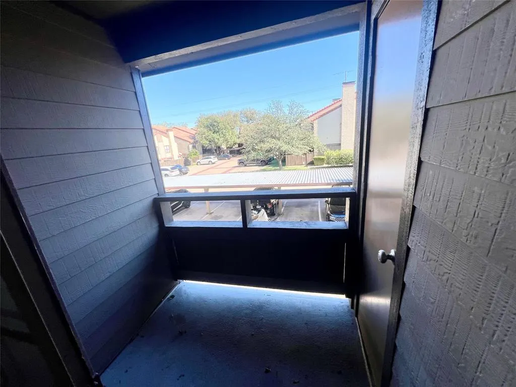 5757 E University Boulevard, #27H