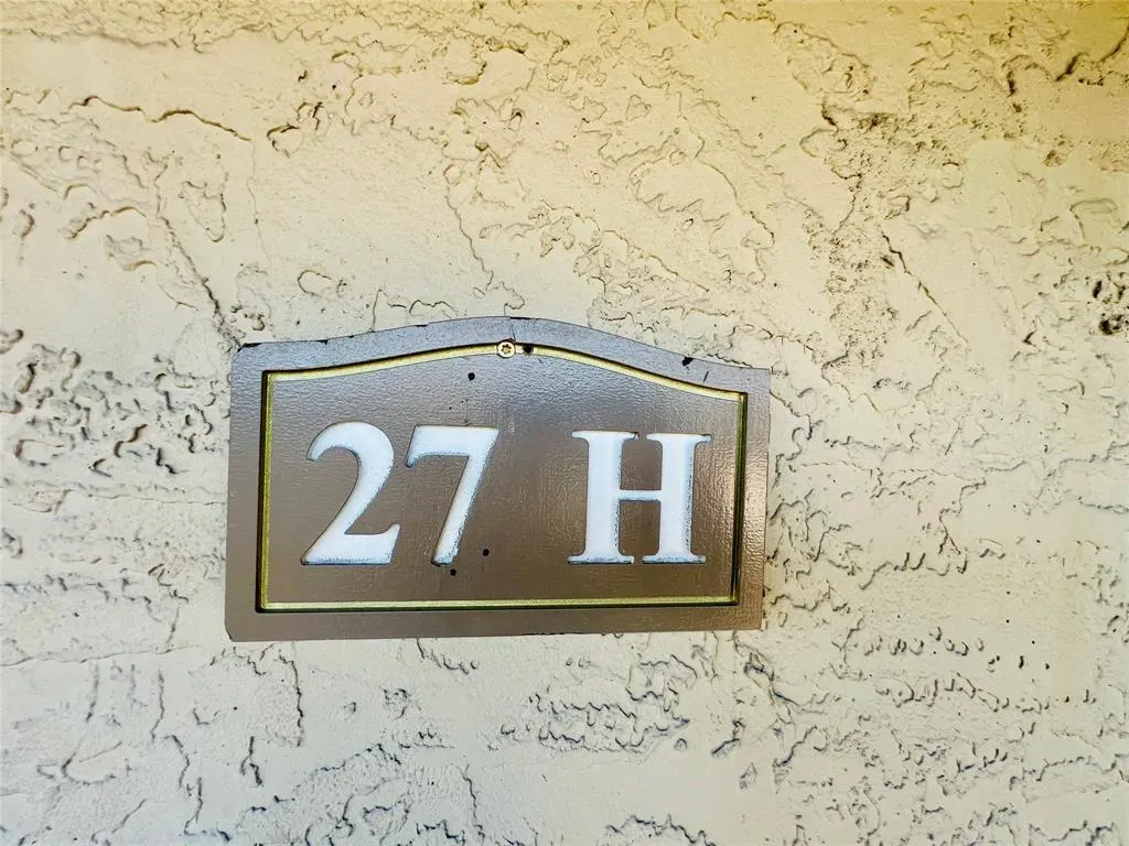 5757 E University Boulevard, #27H